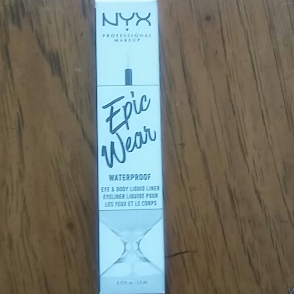 Epic wear liquid liner